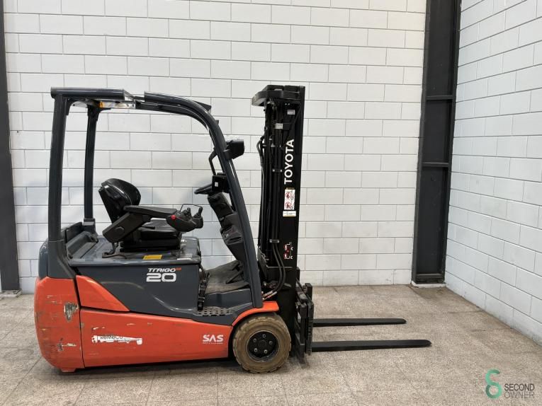 Forklifts Electric Toyota 8 FBET 20 2014 Triplex