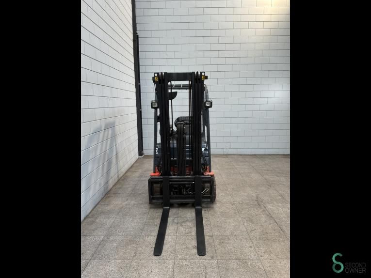 Forklifts Electric Toyota 8 FBET 20 2014 Triplex