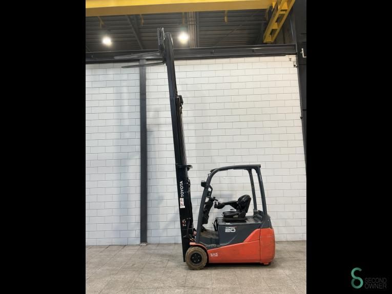 Forklifts Electric Toyota 8 FBET 20 2014 Triplex