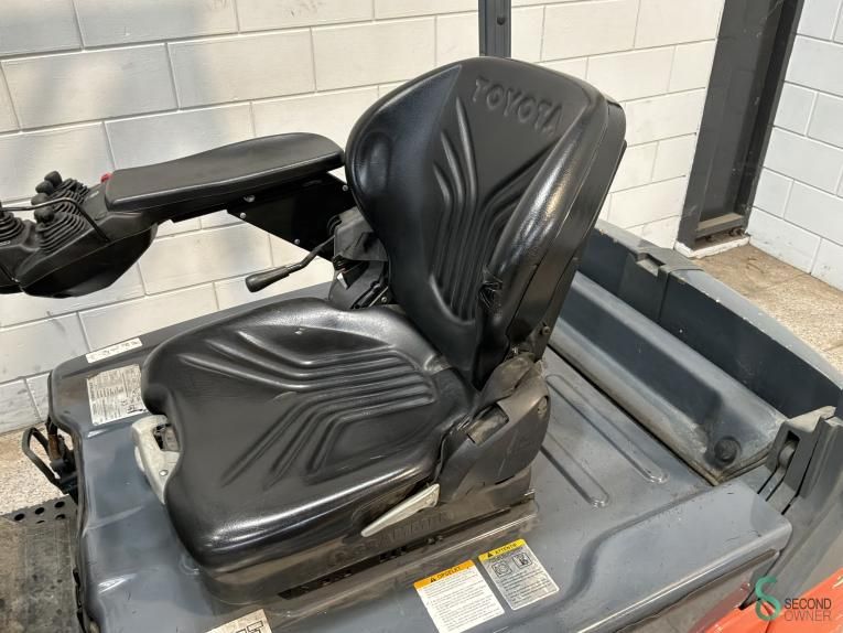Forklifts Electric Toyota 8 FBET 20 2014 Triplex