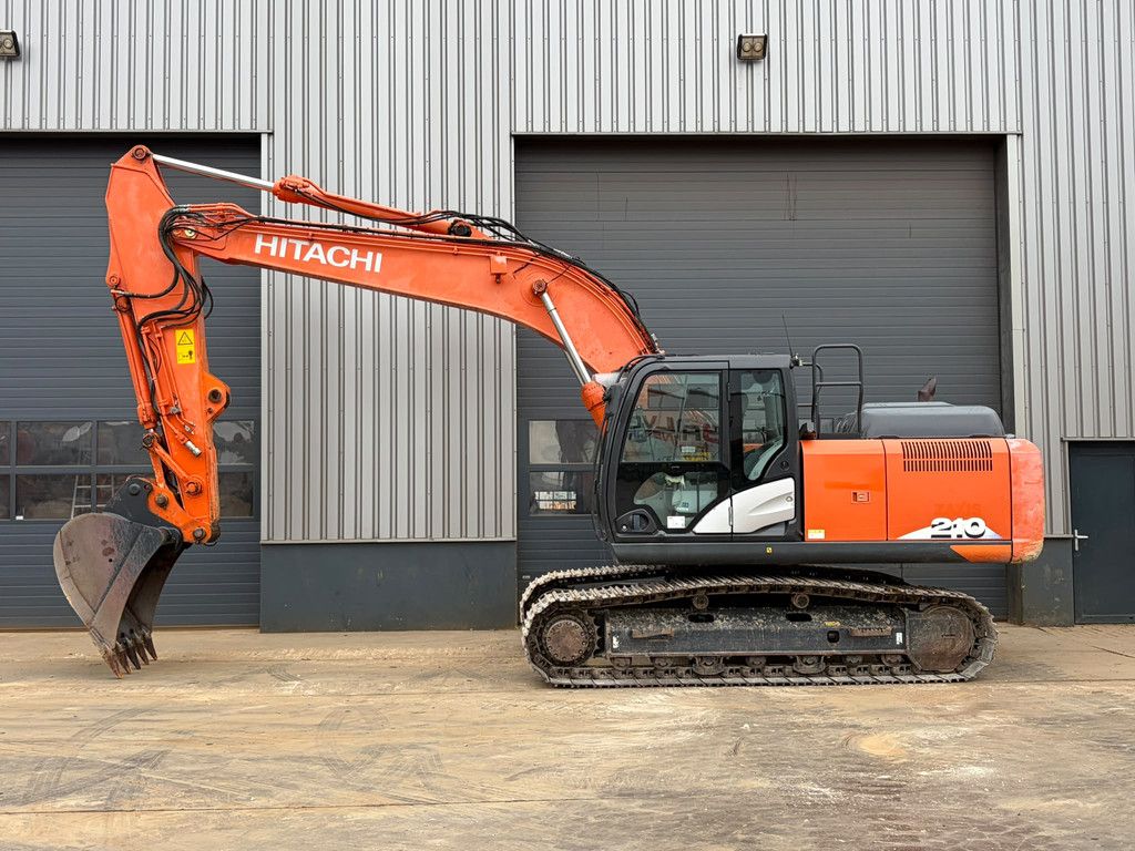 Hitachi ZX210-6
