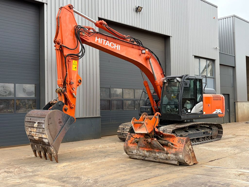 Hitachi ZX210-6