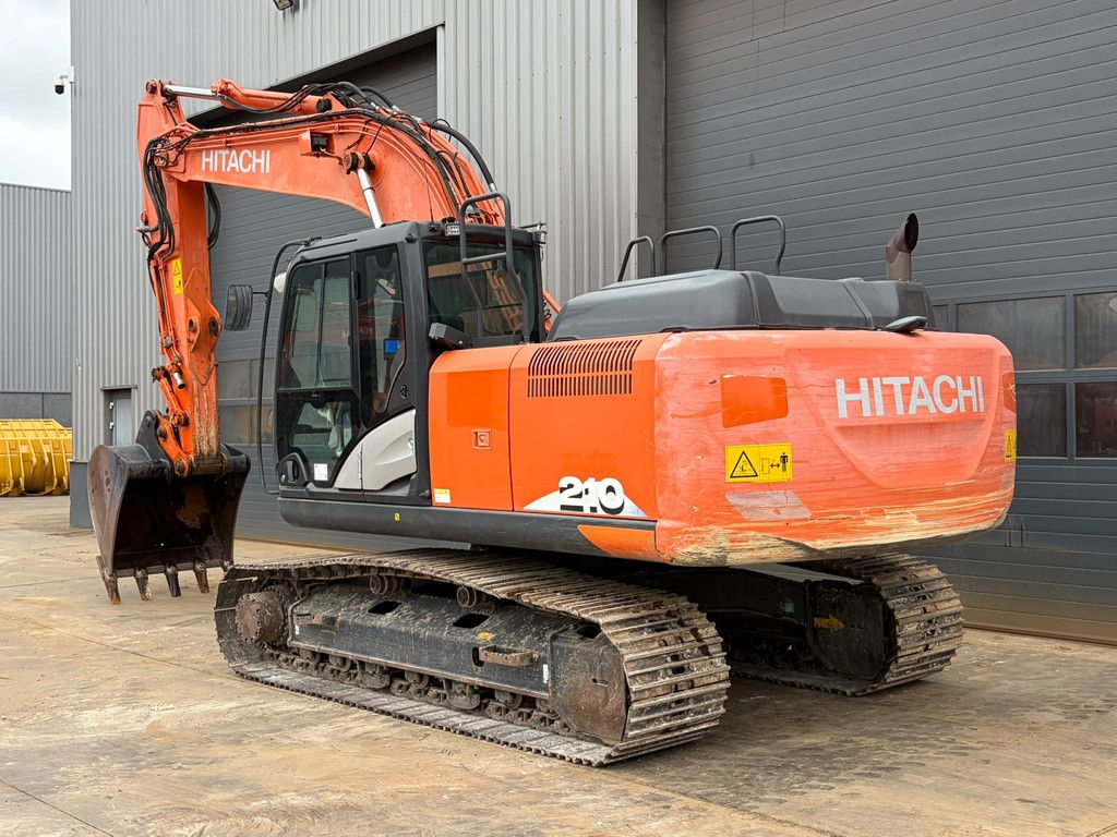 Hitachi ZX210-6