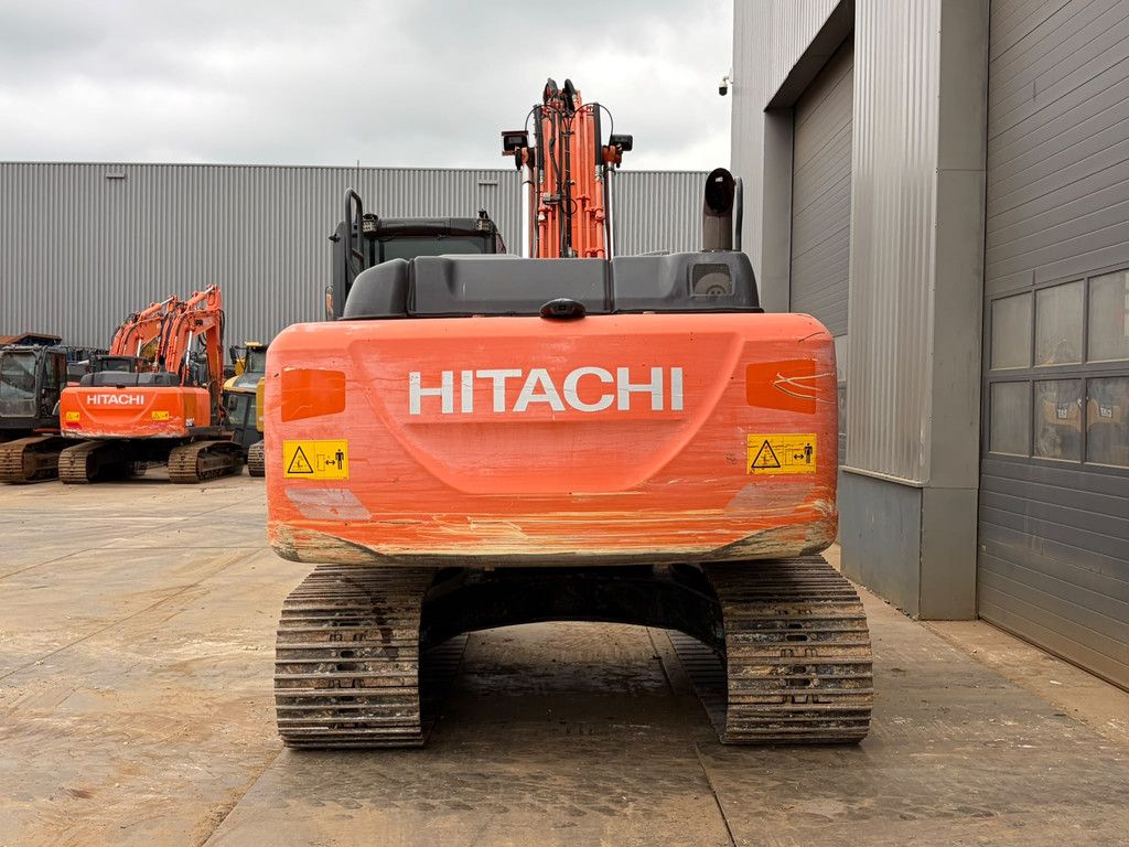 Hitachi ZX210-6