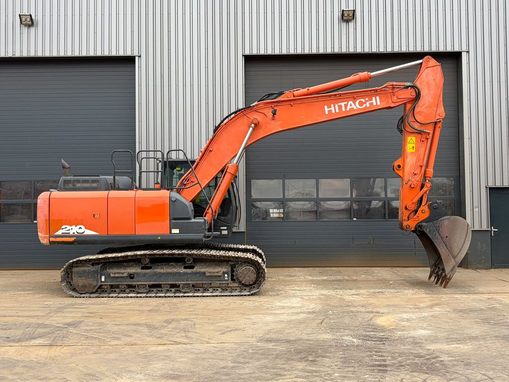 Hitachi ZX210-6