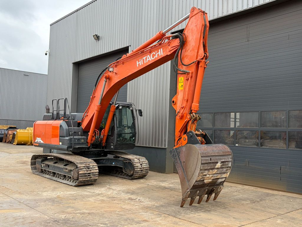 Hitachi ZX210-6