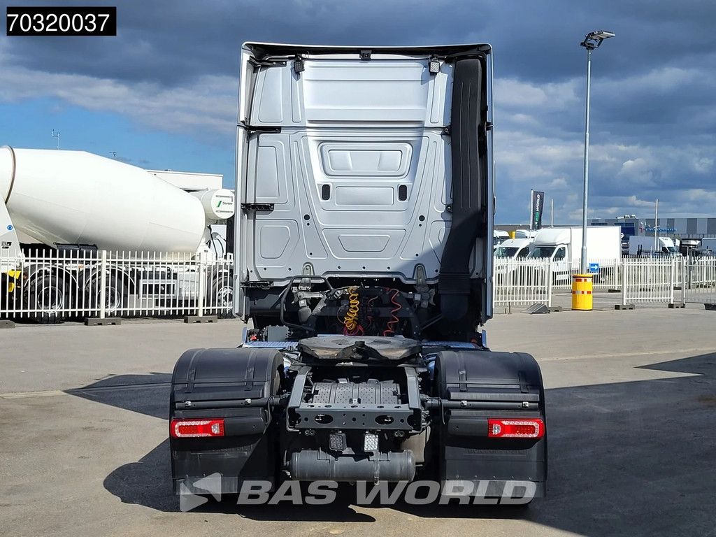 Mercedes Actros Actros 1963 4X2 GigaSpace Retarder Full-Air 2xTanks Alcoa's ACC Navi