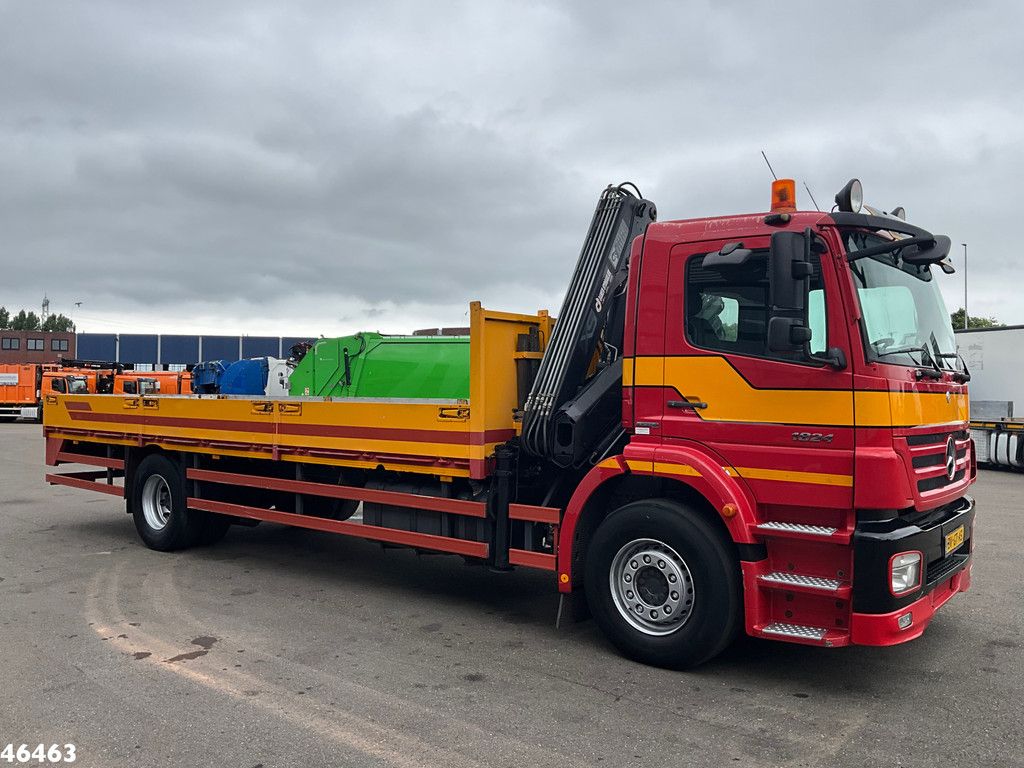 Mercedes-Benz AXOR 1824 Hiab 12 Tonmeter laadkraan