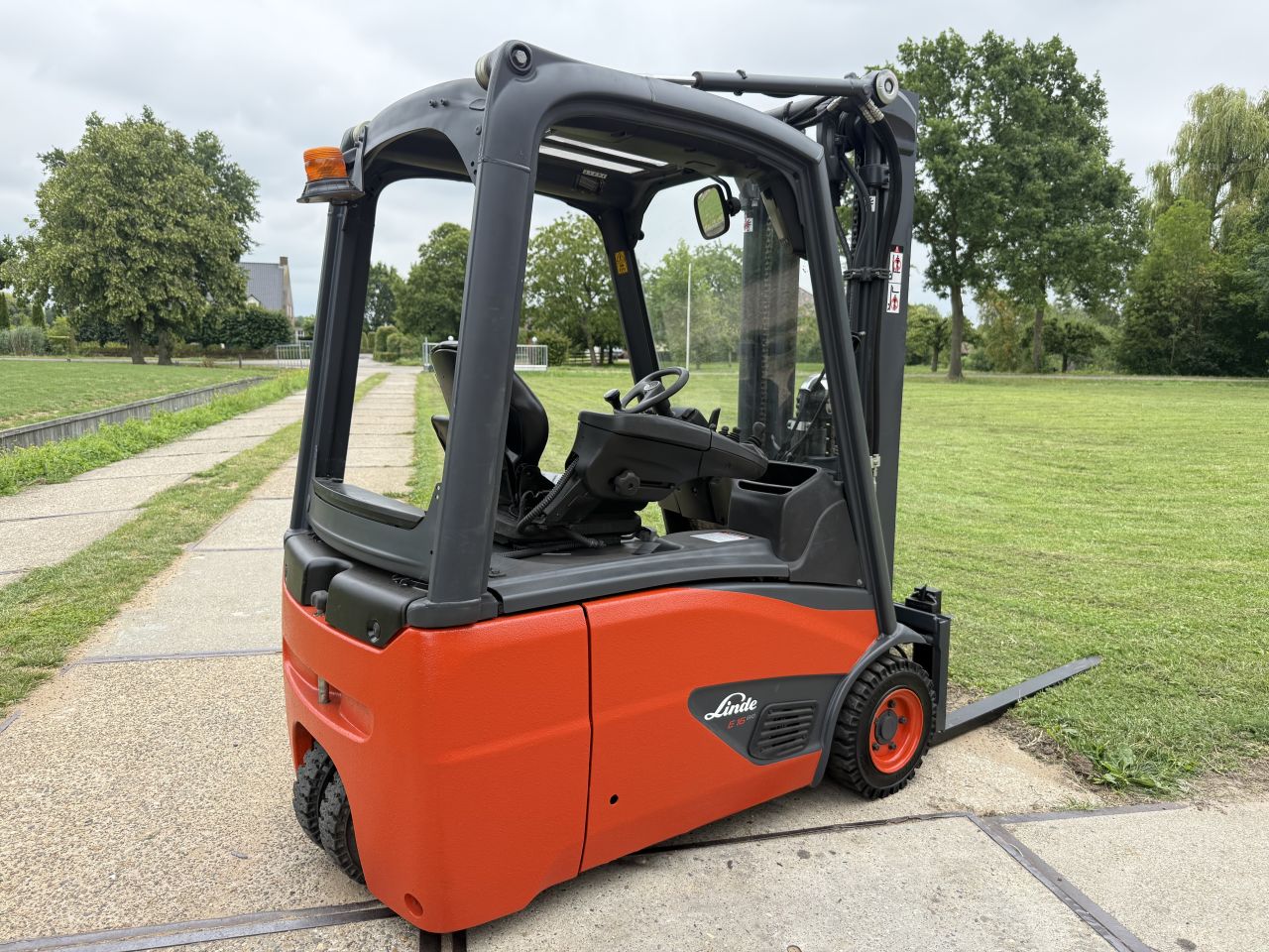 Linde E16 BJ2020 5300uur triplex 4.75M freelift Sideshift