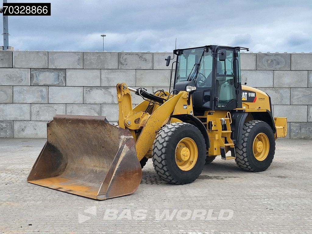 Caterpillar 918 M Bucket + Forks