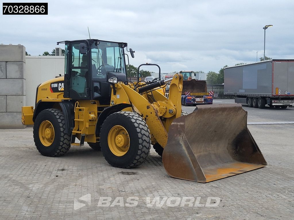 Caterpillar 918 M Bucket + Forks