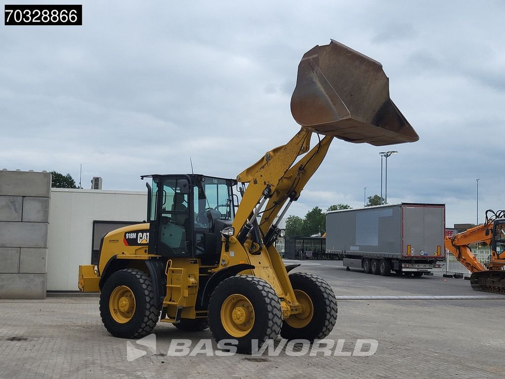 Caterpillar 918 M Bucket + Forks