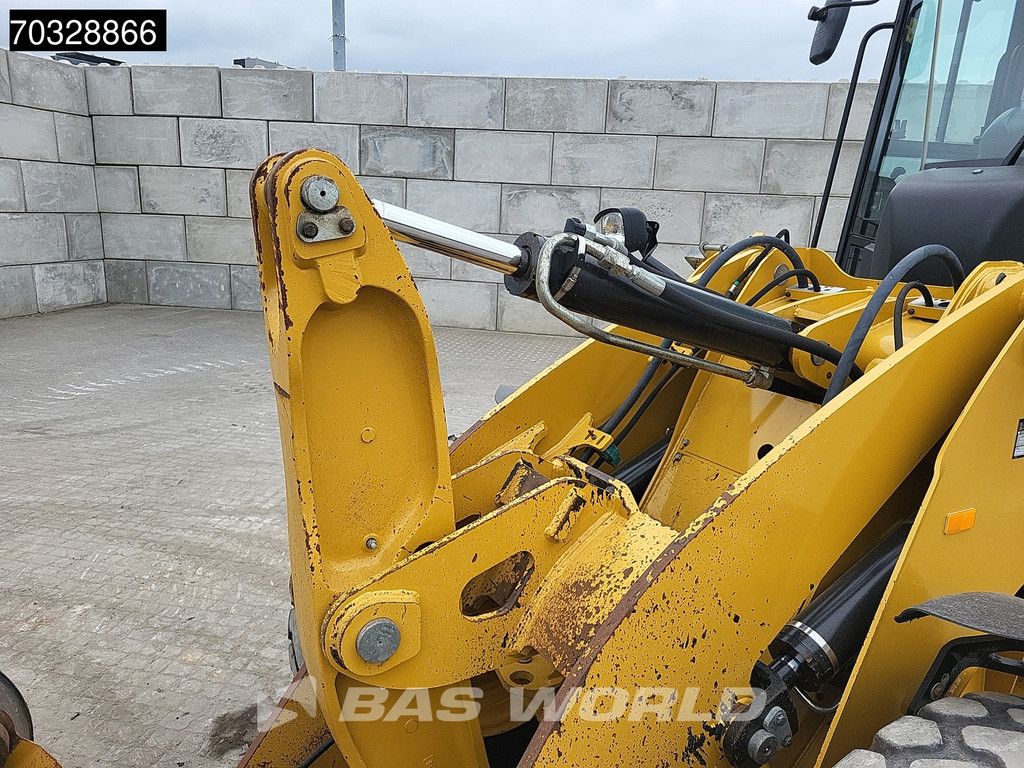 Caterpillar 918 M Bucket + Forks