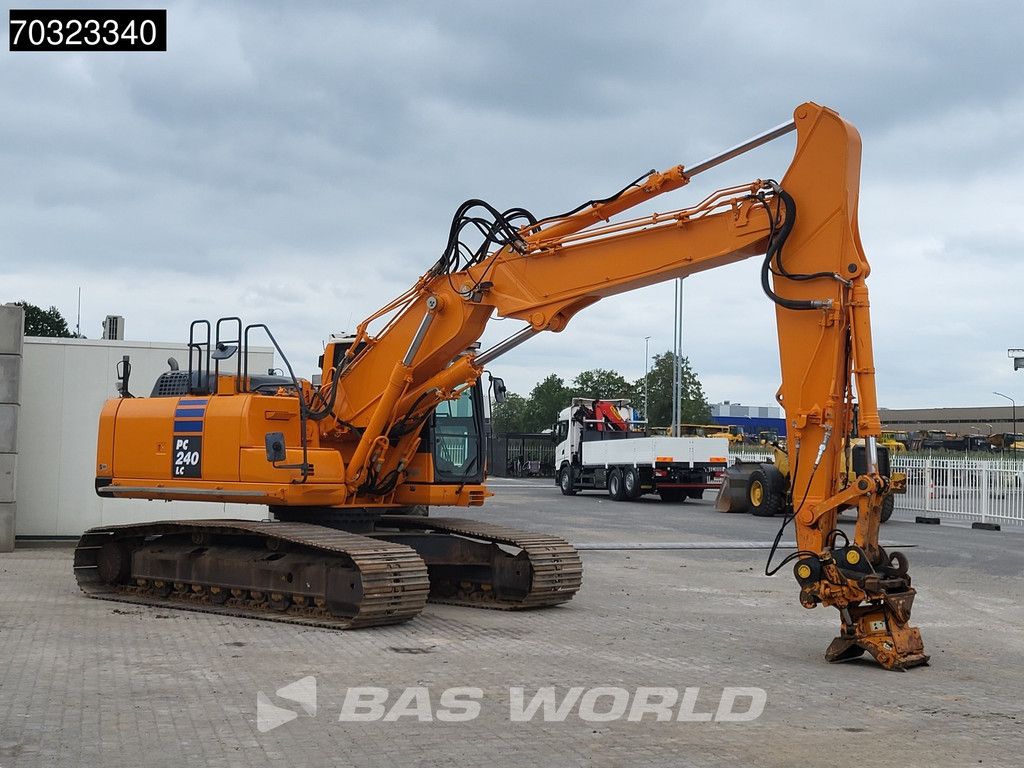 Komatsu PC240 LC-10