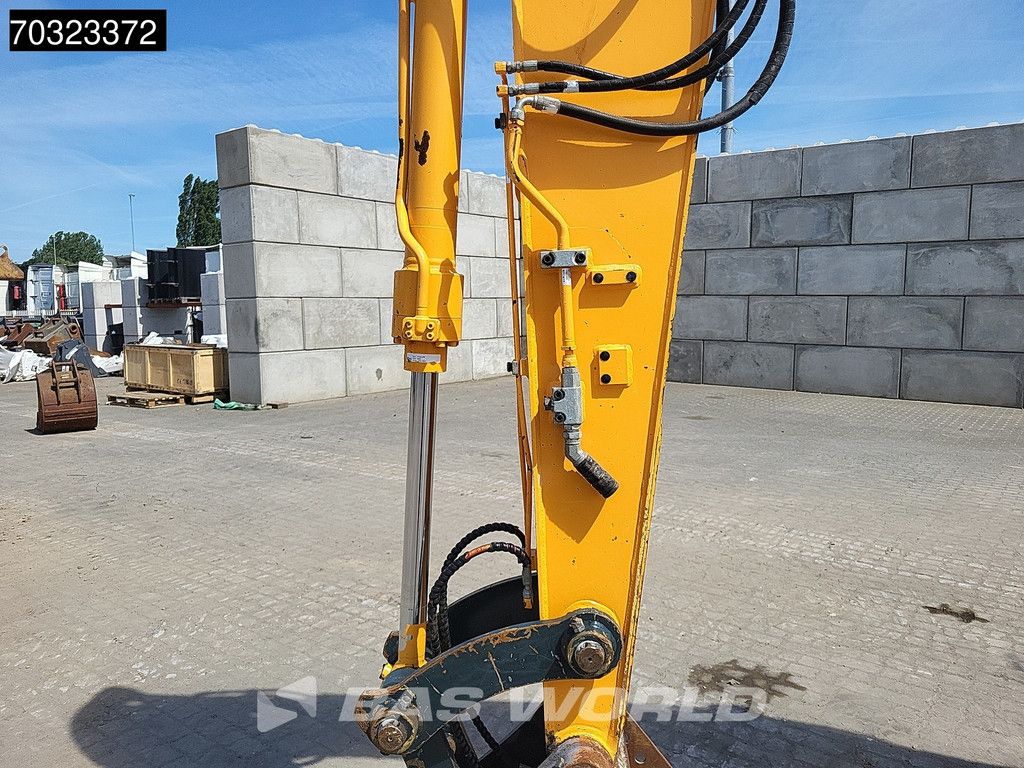 Hyundai R80 CR-9A