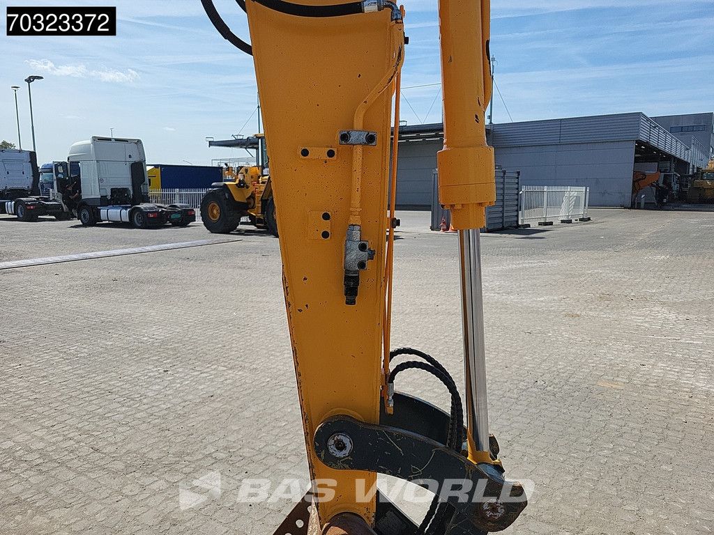 Hyundai R80 CR-9A