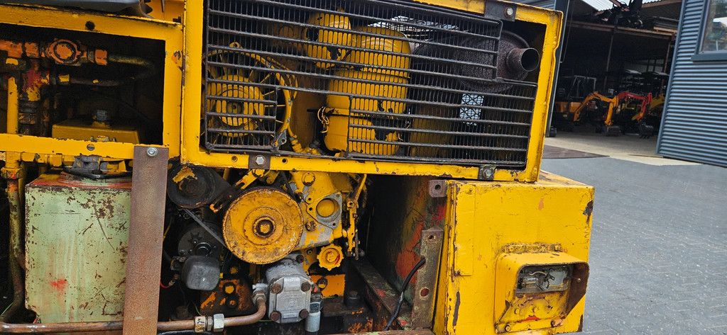 O&K L4 mini loader