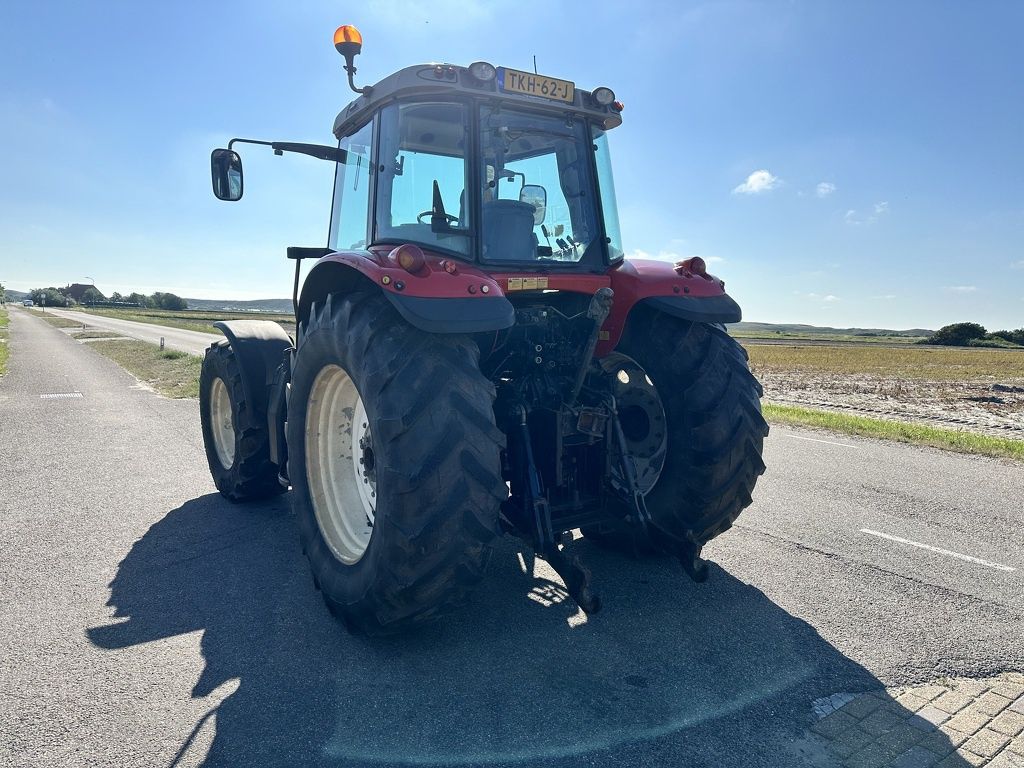 Massey-Ferguson 6475