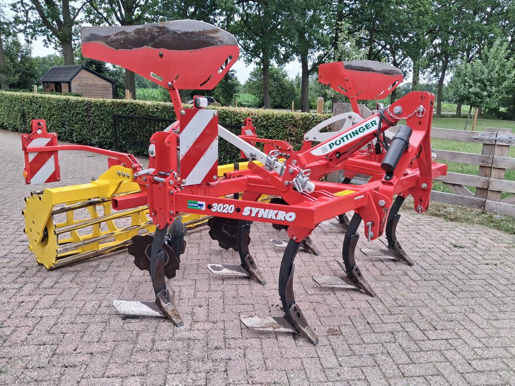 Pottinger 3020 SYNKRO cultivator