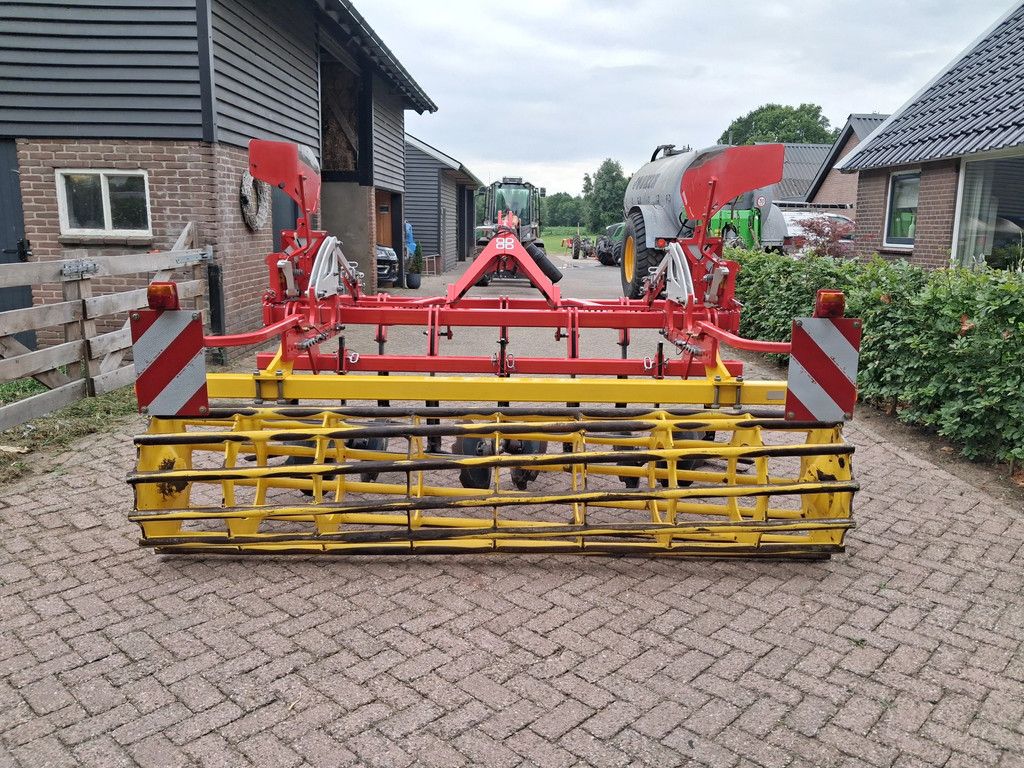 Pottinger 3020 SYNKRO cultivator