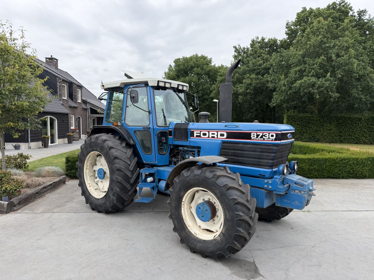 Mooie originele Ford 8730 powershift!