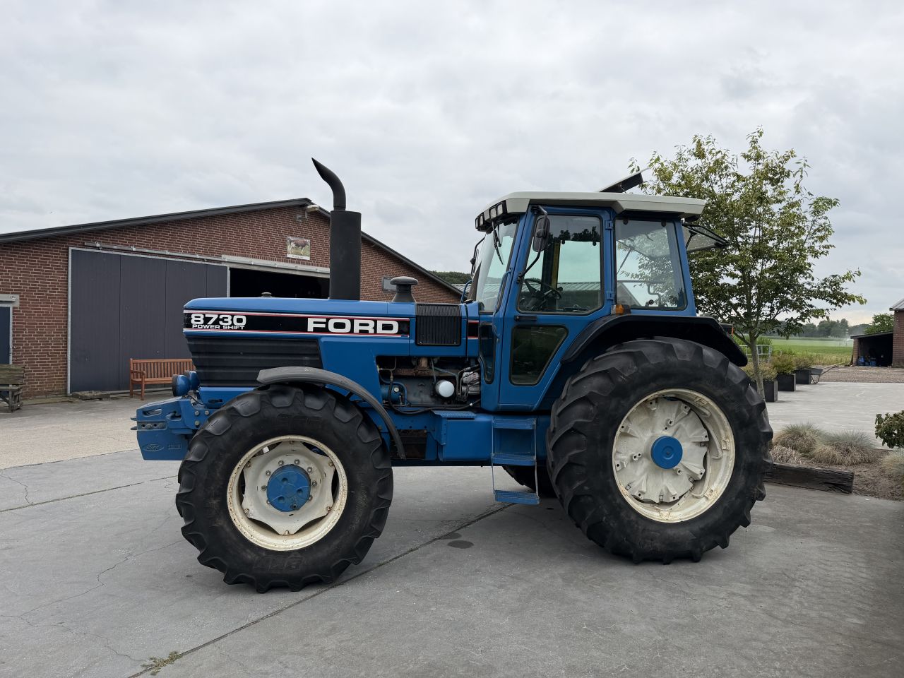 Mooie originele Ford 8730 powershift!