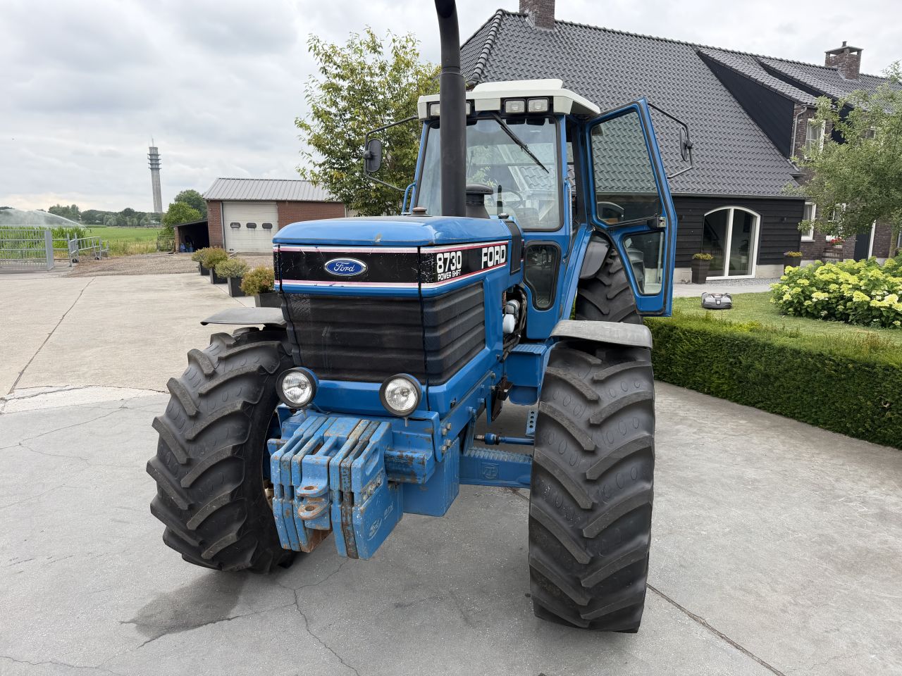 Mooie originele Ford 8730 powershift!
