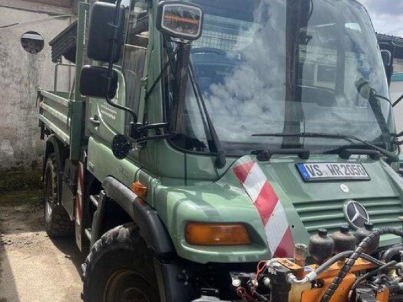 Mercedes-Benz Unimog U300