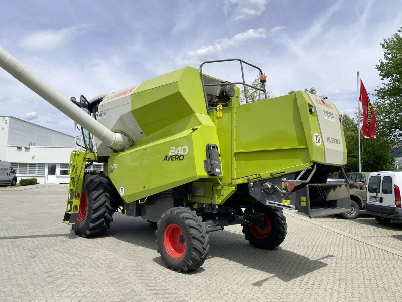 Claas AVERO 240 MIT C430 + TW