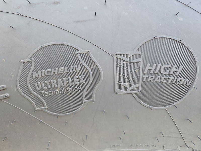 Michelin 710/75-R42 VF + 650/60-R34 VF