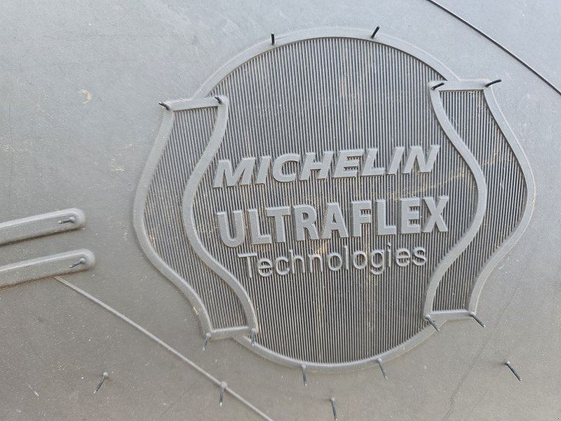Michelin 710/75-R42 VF + 650/60-R34 VF