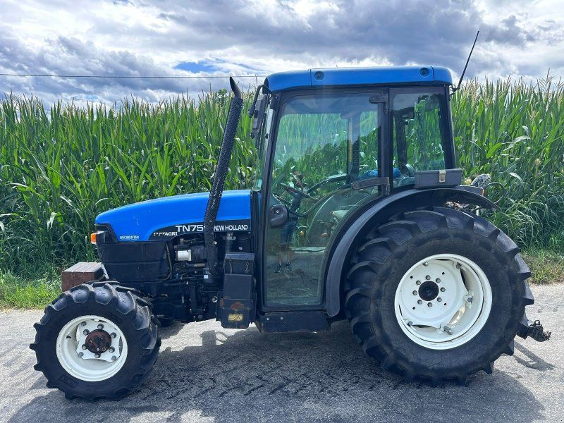 New Holland TN-N 75