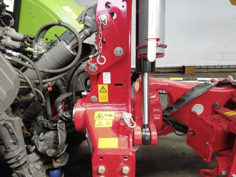 Pöttinger SERVO 4000 PLUS 4-SCHARIG