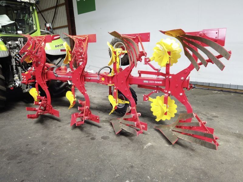 Pöttinger SERVO 4000 PLUS 4-SCHARIG