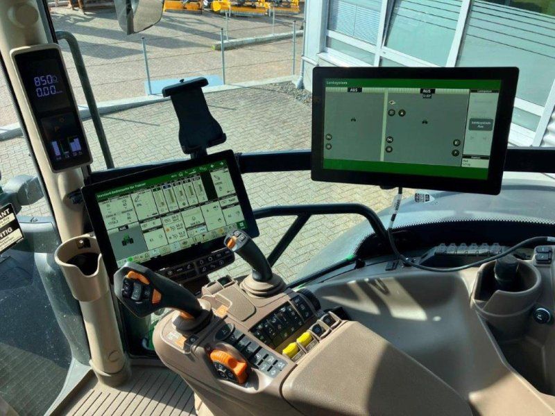 John Deere 6R 215