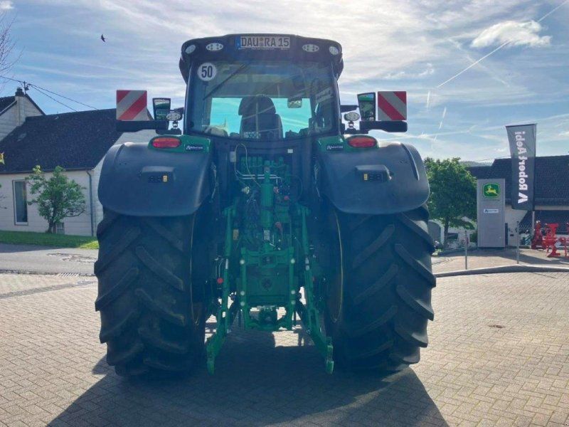 John Deere 6R 215