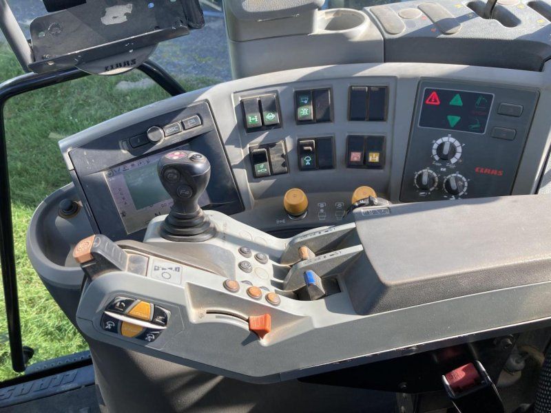 Claas Arion 640