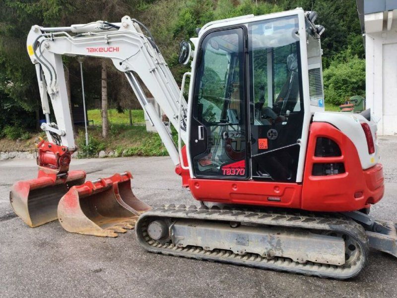Takeuchi TB 370 Powertilt + Schnellwechsler 3 Löffel