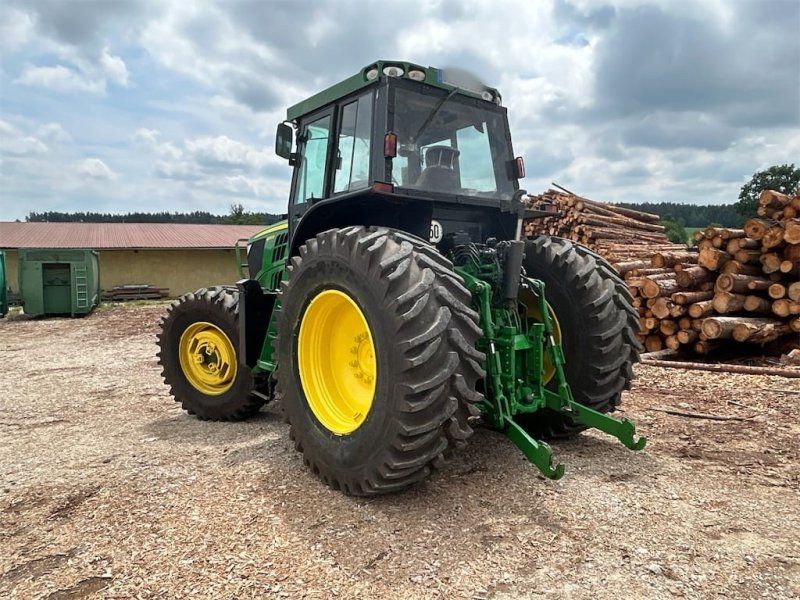 John Deere 6210R