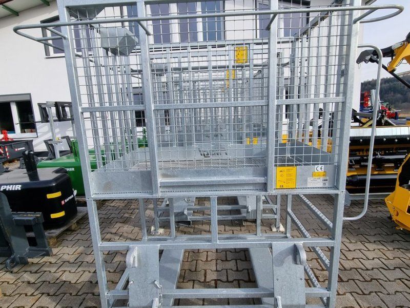 Fliegl Arbeitsbühne