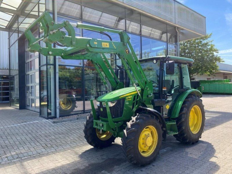 John Deere 5058E MIT FRONTLADER