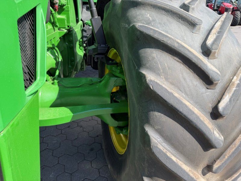 John Deere 8320 R   Powershift