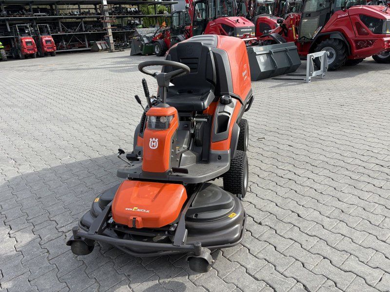 Husqvarna RC 320Ts AWD mit 112cm Mähdeck 200h