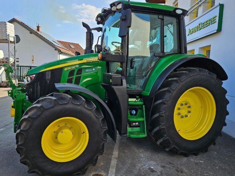 John Deere 6120M