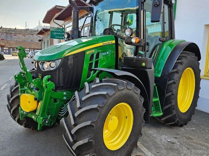 John Deere 6120M