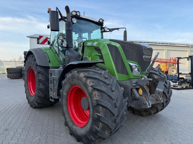 Fendt 828 Vario S4 Profi Plus