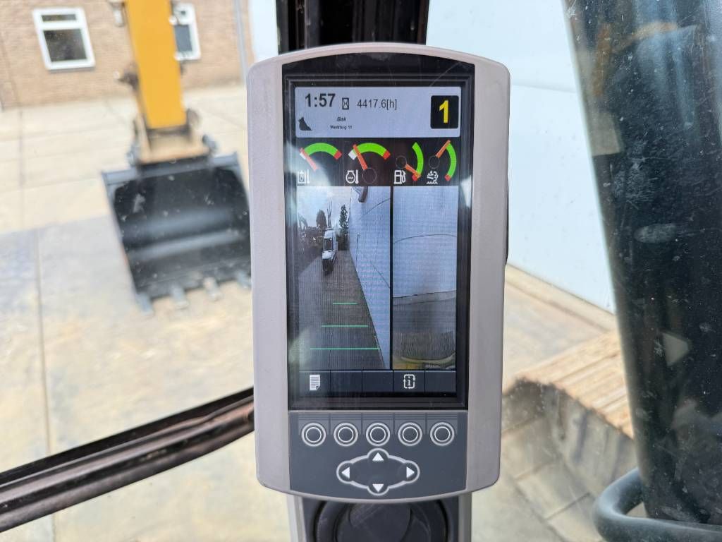 CAT 320FL - Hammer Lines / Automatic Greasing