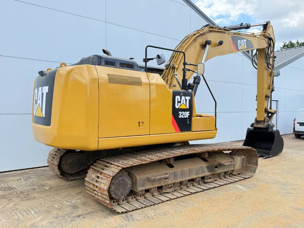 CAT 320FL - New Bucket / Hammer Lines / Camera