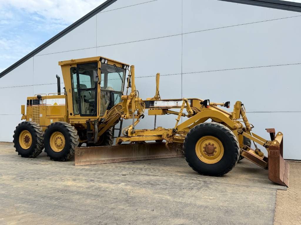 CAT 120H - Front Blade / Scarifier / Top Condition