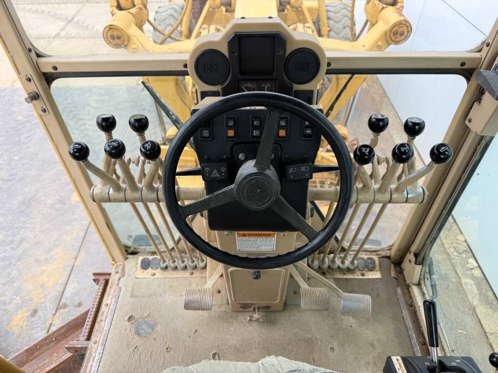 CAT 120H - Front Blade / Scarifier / Top Condition